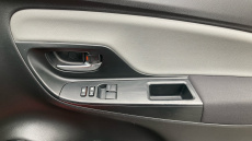 Toyota Yaris 1.5 VVT-i Icon 5dr Petrol Hatchback